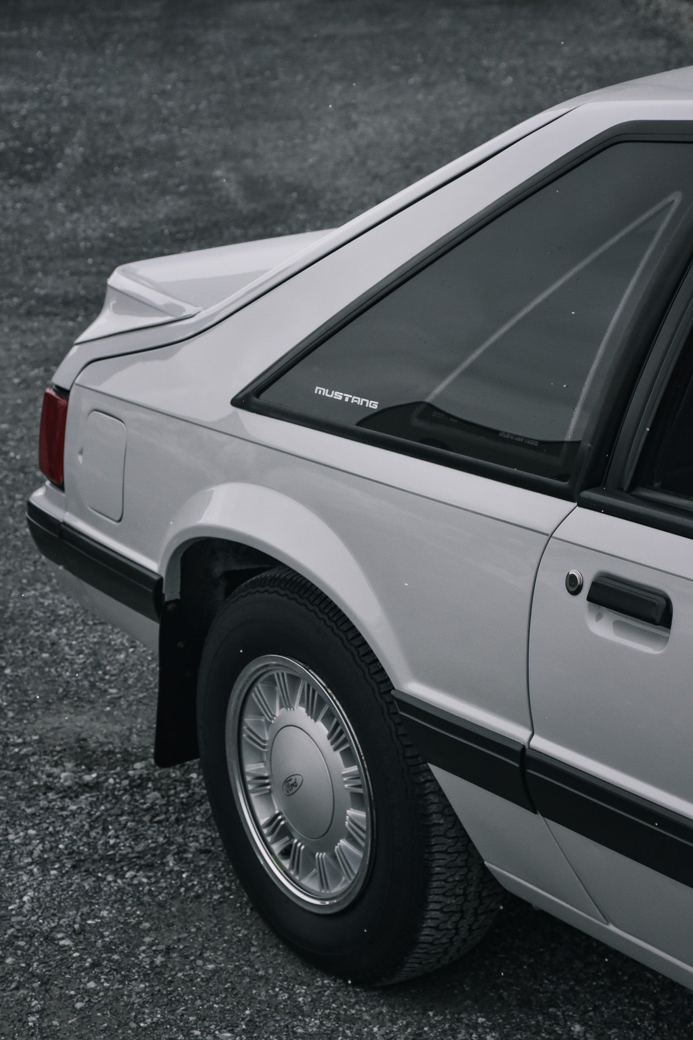 Projet : Restauration de peinture Ford Mustang '87 & Cire Fireball Ghost Wax